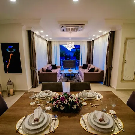 Fortuna , 5 Bedroom, Large Swimming Pool, Modern Design Oludeniz