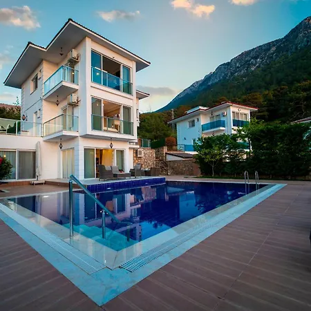 Fortuna , 5 Bedroom, Large Swimming Pool, Modern Design * Ölüdeniz