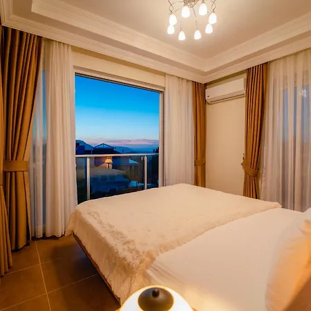 Villa Fortuna , 5 Bedroom, Large Swimming Pool, Modern Design Ölüdeniz